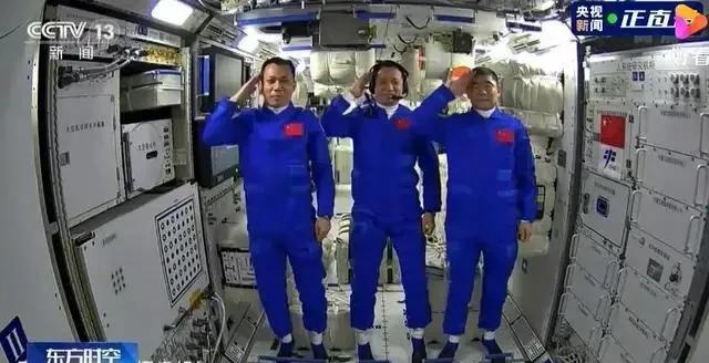 在中国空间站生活的宇航员能洗澡吗小鸡答案(中国有太空空间站吗)