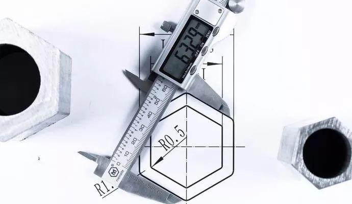 六角棒的重量计算公式(有关六角形不锈钢管计算依据)