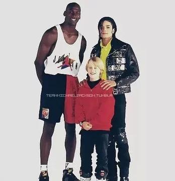 迈克尔乔丹和迈克尔杰克逊是朋友吗(乔丹和迈克杰克逊谁影响大)