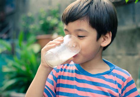 儿童喝什么牛奶最好最有营养(喝什么样品的牌子的牛奶好呢)