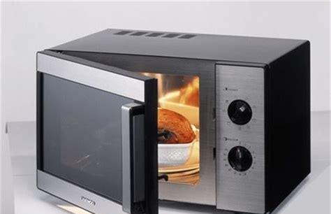烤箱和微波炉有什么区别(微波炉买烤箱一体的好还是只有微波好)