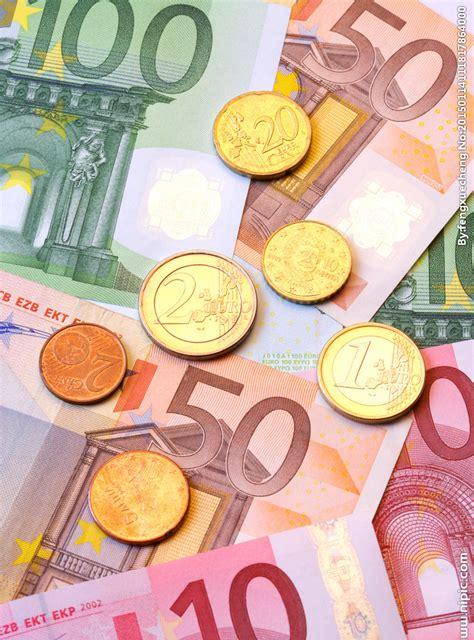 欧元是什么(30万欧元在欧洲算有钱吗)