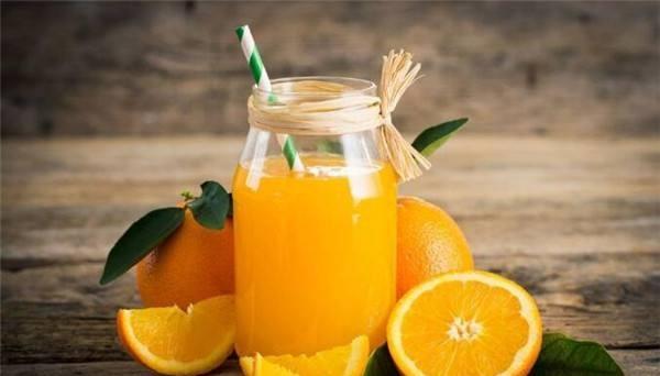 橙汁怎么榨好喝(鲜榨果汁用的是橙子吗)