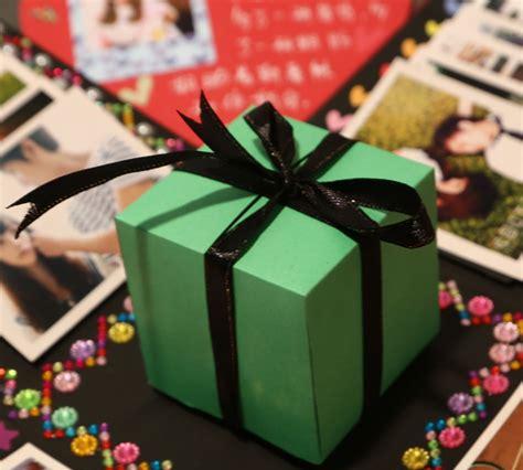 圣诞节礼物怎么做(用纸做一个简单漂亮的礼物盒)