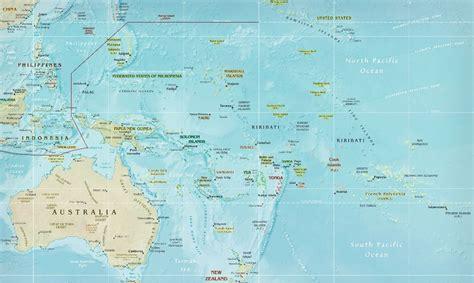 亚洲和大洋洲的分界线是马六甲海峡吗(马六甲海峡在哪两个洲之间)