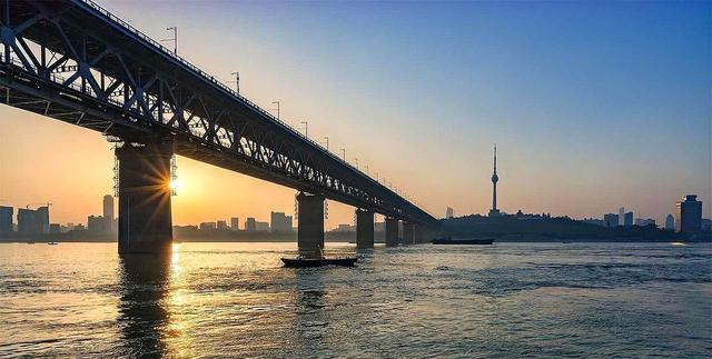 中国著名的桥有哪些(中国十大最长的桥)
