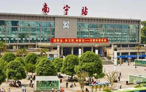 南宁火车站有几个(南宁吴圩国际机场到火车站)